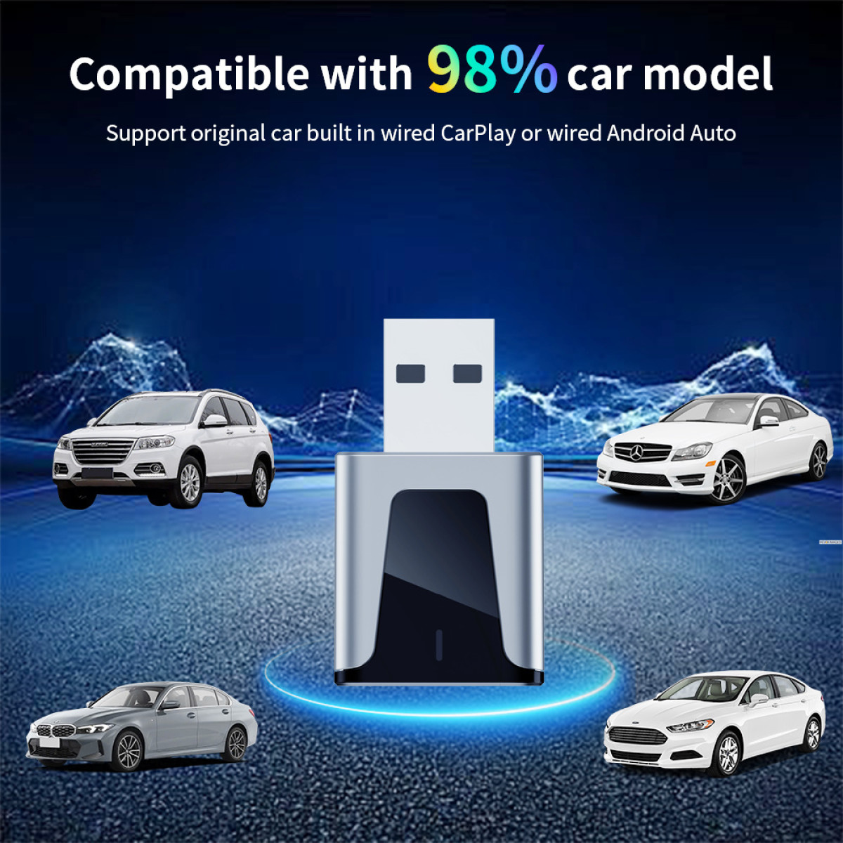 Das Bild zeigt ein silbernes USB-Gerät mit vier Automodellen. Text gibt Kompatibilität mit 98 % der Automodelle an.