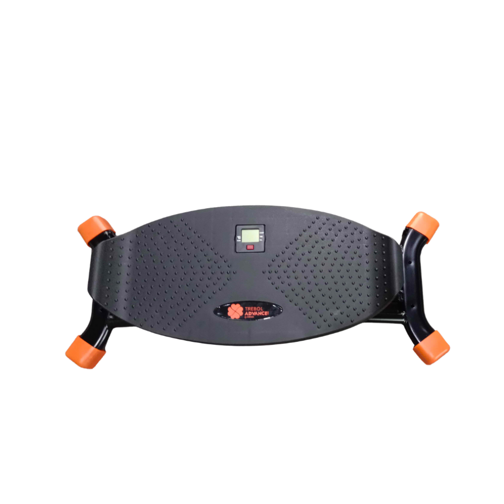 Una máquina abdominal con plataforma negra y detalles naranjas. Tiene una pantalla digital y un logotipo que dice TREBOL ADVANCE.