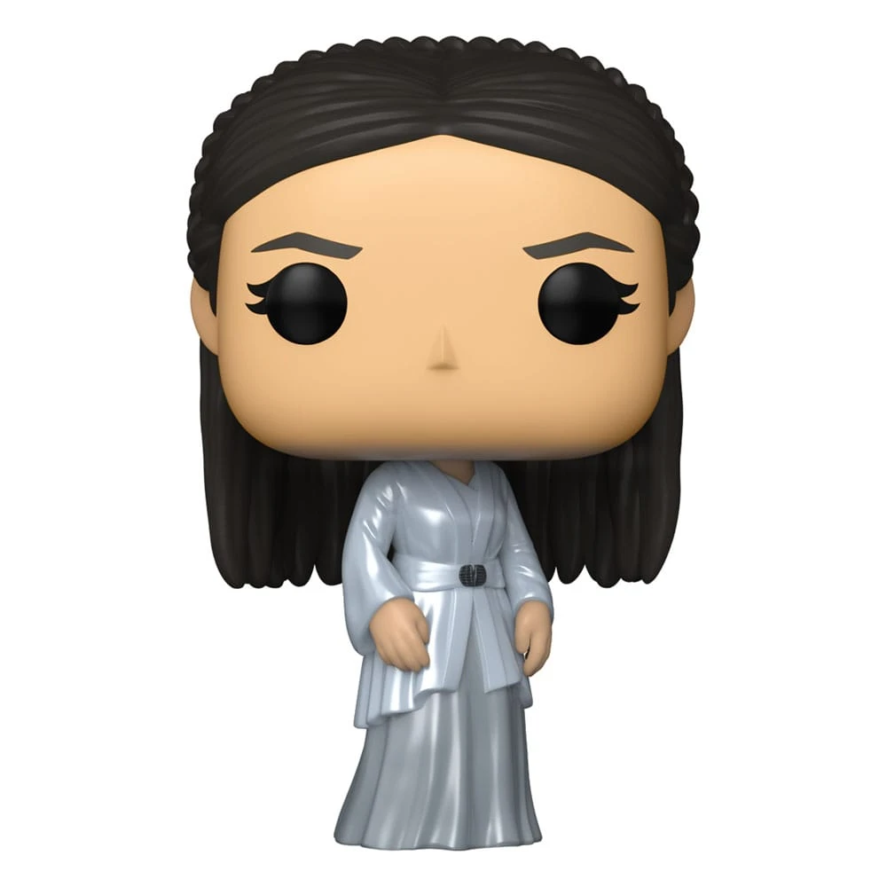 Una figura de Funko Pop de una mujer. Tiene cabello negro, ojos negros grandes y lleva un vestido plateado con cinturón negro.