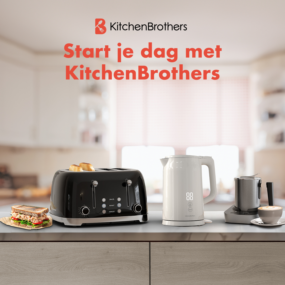 Une scène de cuisine avec un grille-pain, une bouilloire, une cafetière et un sandwich. Logo et texte KitchenBrothers. L'arrière-plan est flou.