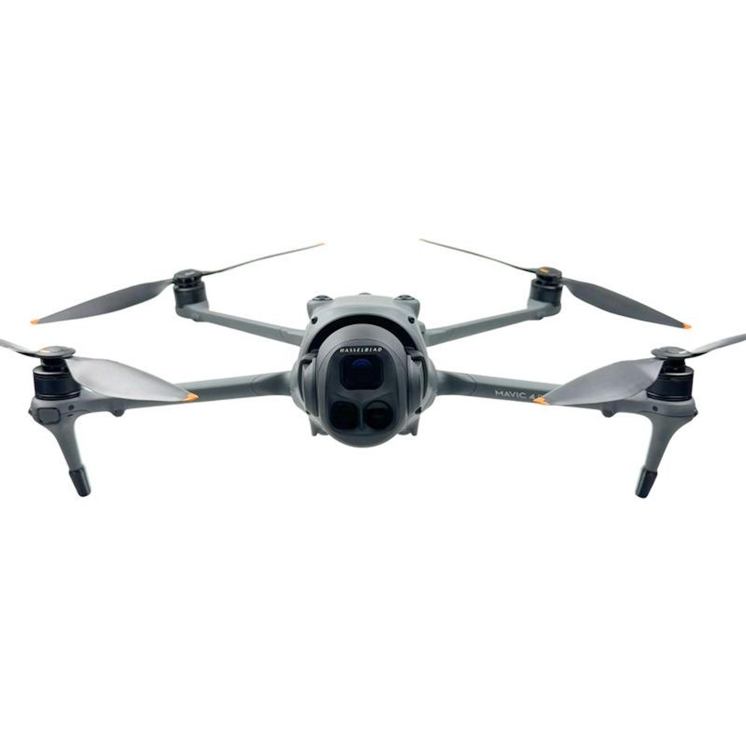 Un drone grigio con quattro eliche è centrato. Il drone ha una fotocamera e il marchio Mavic 4. Lo sfondo è bianco.
