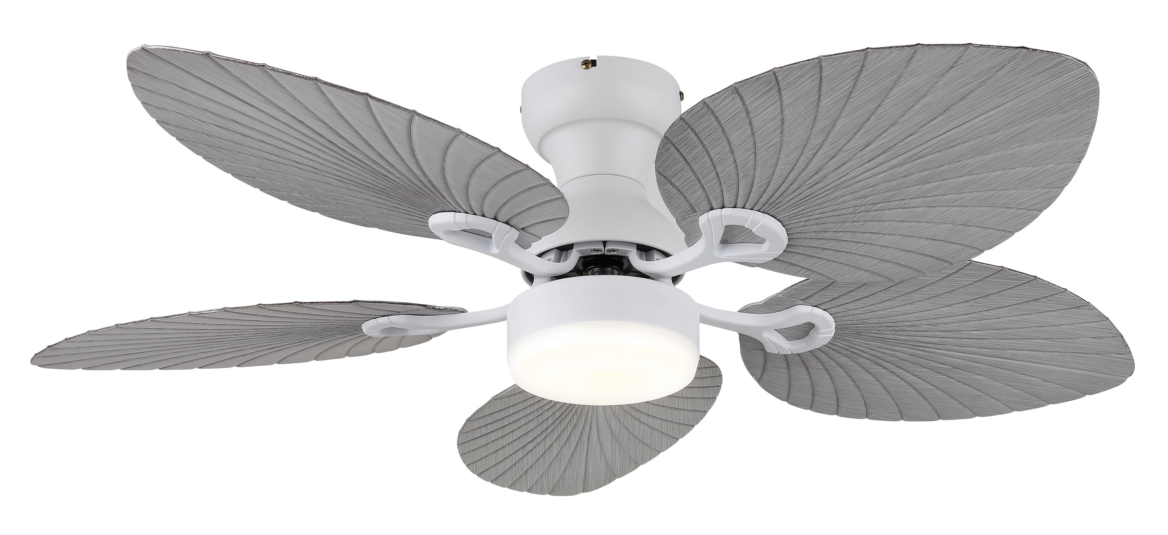 Ein weißer Deckenventilator mit grauen Blättern ist zentriert. Die Blätter haben eine strukturierte Oberfläche. Der Ventilator hat unten ein Licht.