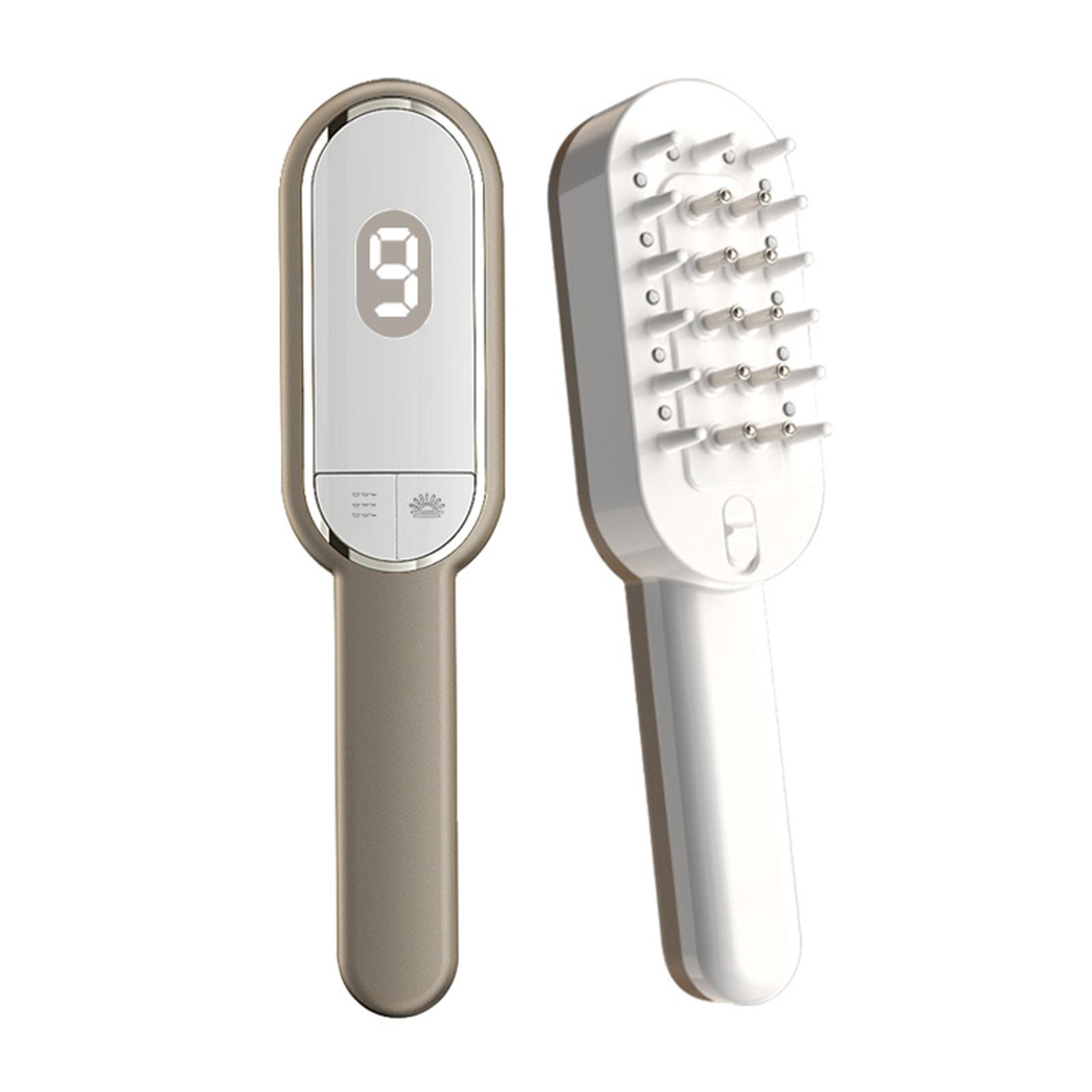 Zwei Haarpflegegeräte: eines in Taupe mit Display, das andere weiß mit Metallstiften. Beide haben Griffe.