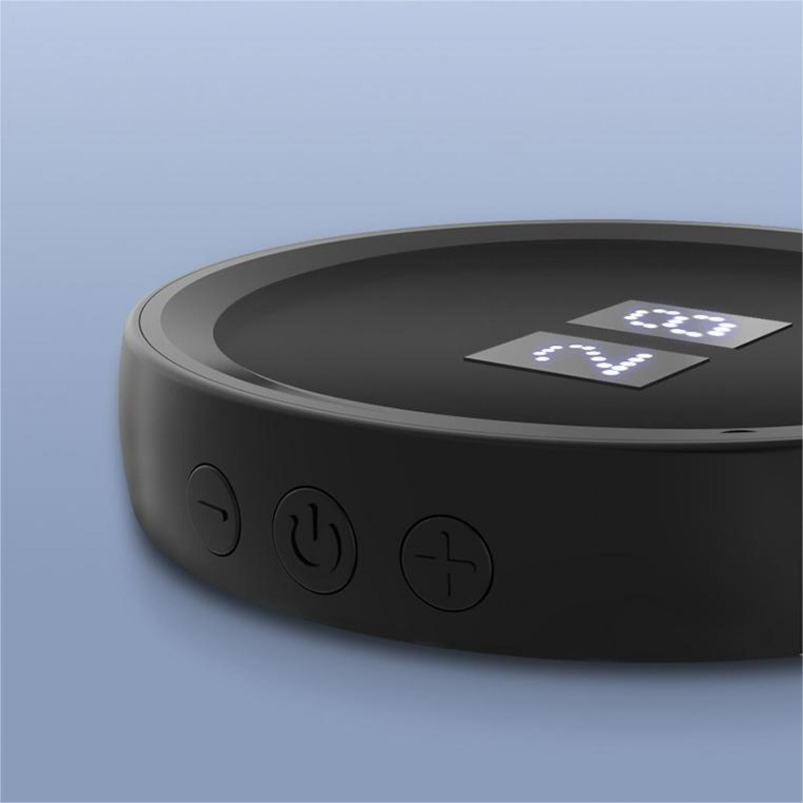 Schwarzes rundes Gerät mit Tasten und Display. Zeigt Zahlen an. Blauer Hintergrund.