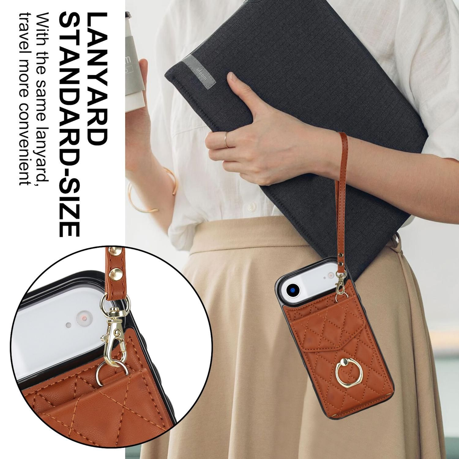 Una persona sostiene una tableta negra y un teléfono con una funda de cuero marrón. La funda del teléfono tiene un anillo y una correa.