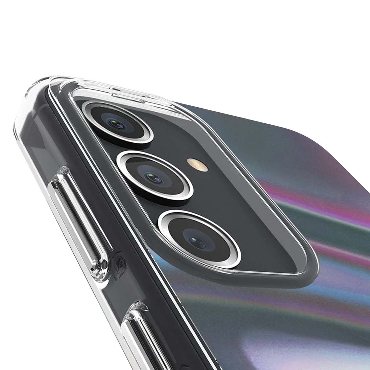 Primo piano del modulo fotocamera di uno smartphone. Sono visibili tre lenti, circondate da una superficie riflettente, iridescente e da una custodia protettiva trasparente.