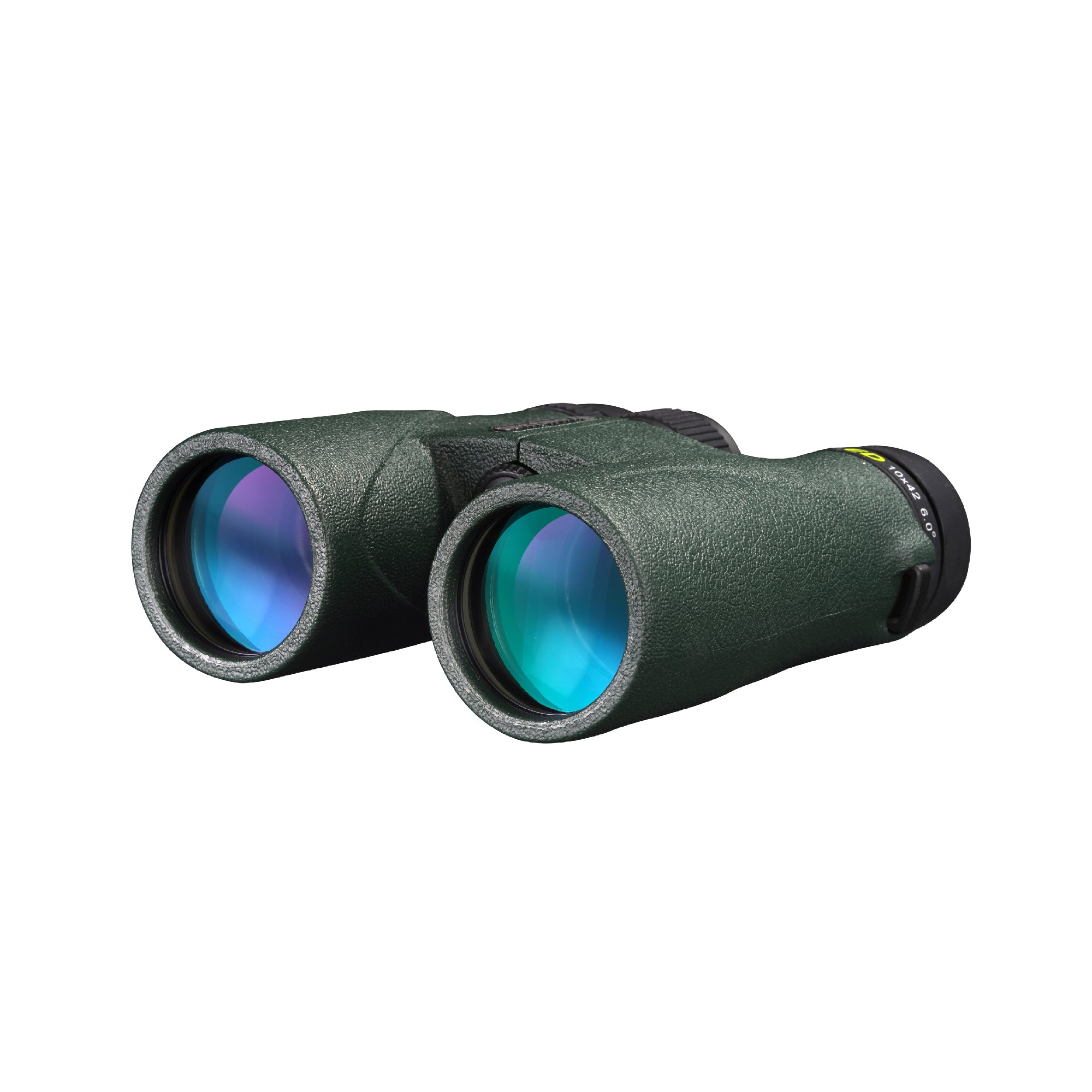 Prismáticos verdes con reflejos en las lentes sobre fondo blanco. Los prismáticos están inclinados hacia la derecha.