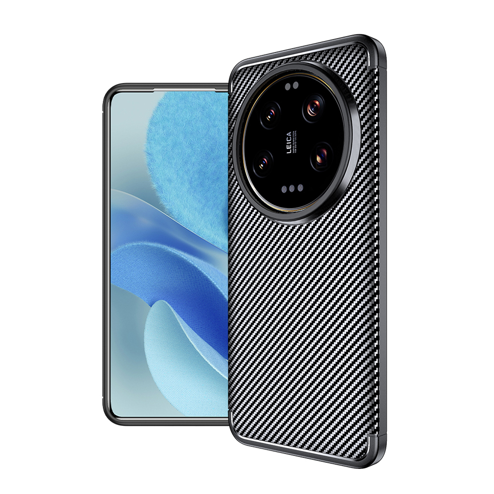 Karbon fiber kılıflı bir telefon. Telefon siyah renkte ve çoklu kameraya sahip. Ekran mavi ve beyaz soyut bir desen gösteriyor.