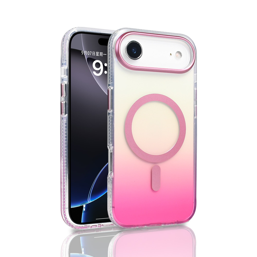 Şeffaf bir kılıfı olan bir telefon. Kılıf, pembe ve beyaz geçişlidir. Telefon tarih ve saati gösteriyor.