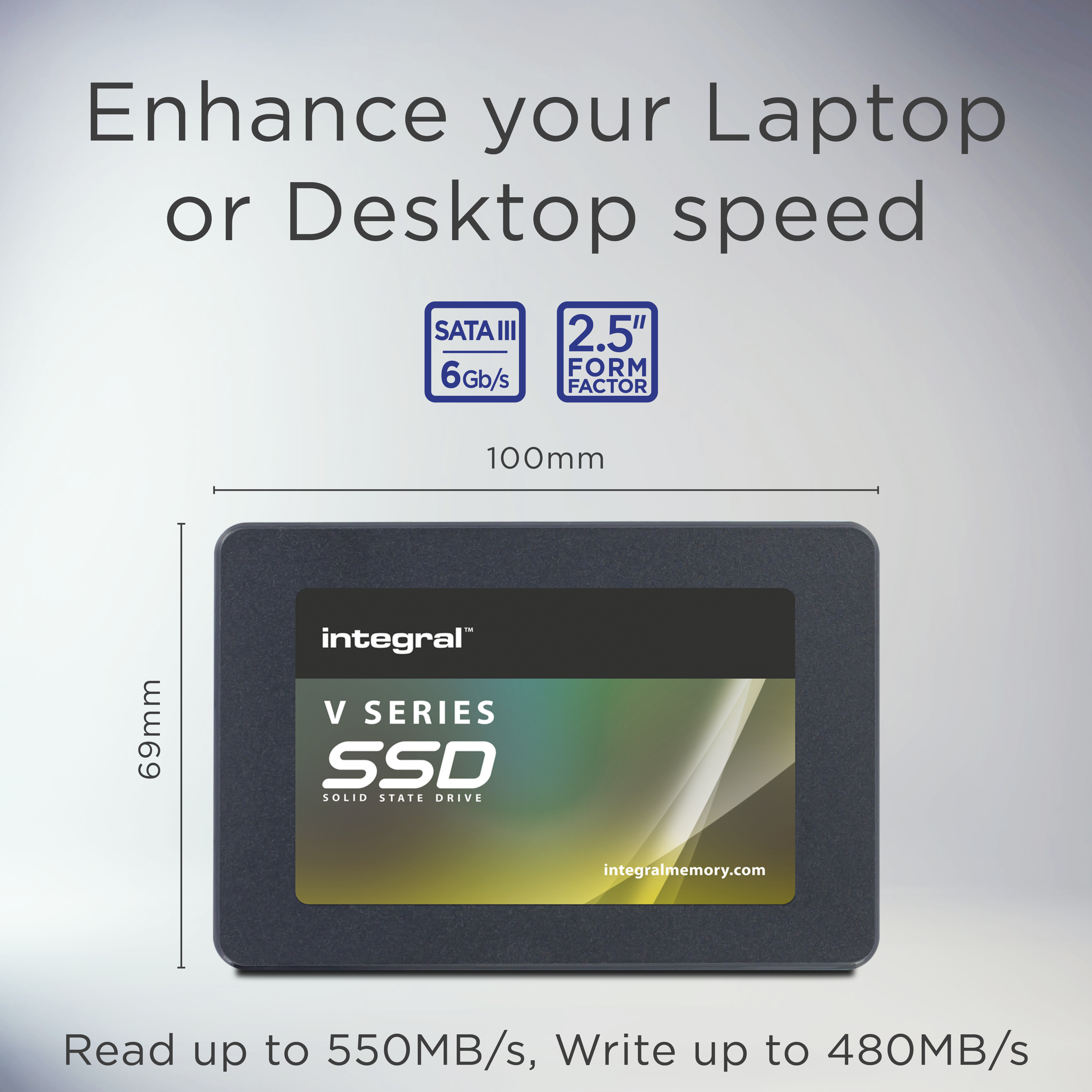 Pokazano dysk SSD, z tekstem 'Enhance your Laptop or Desktop speed' i szczegółami technicznymi.