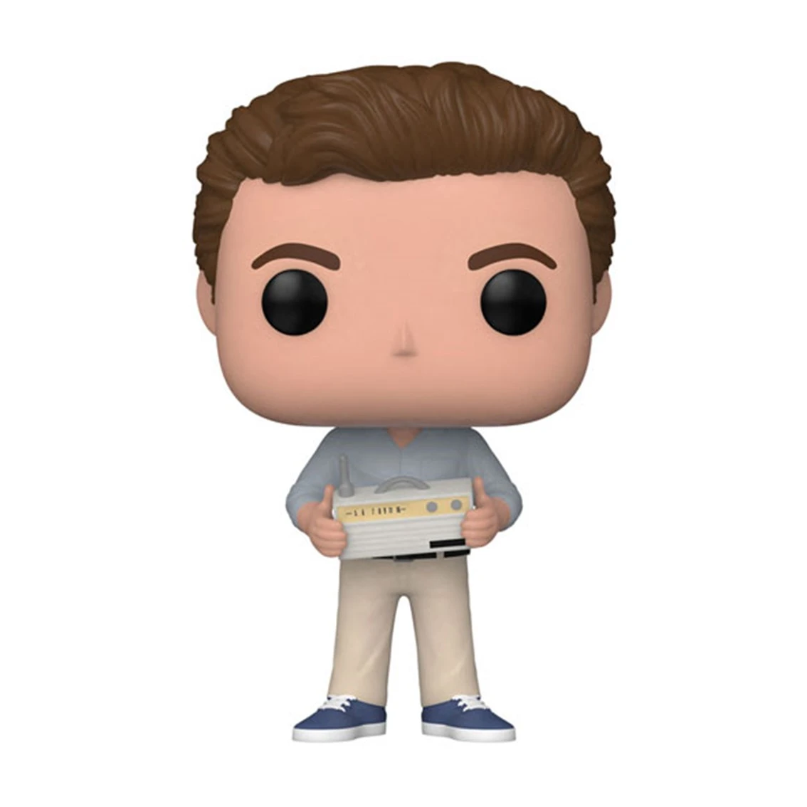 Un personaggio Funko Pop di un uomo che tiene una radio vintage. Ha capelli castani, una camicia azzurra, pantaloni beige e scarpe blu.