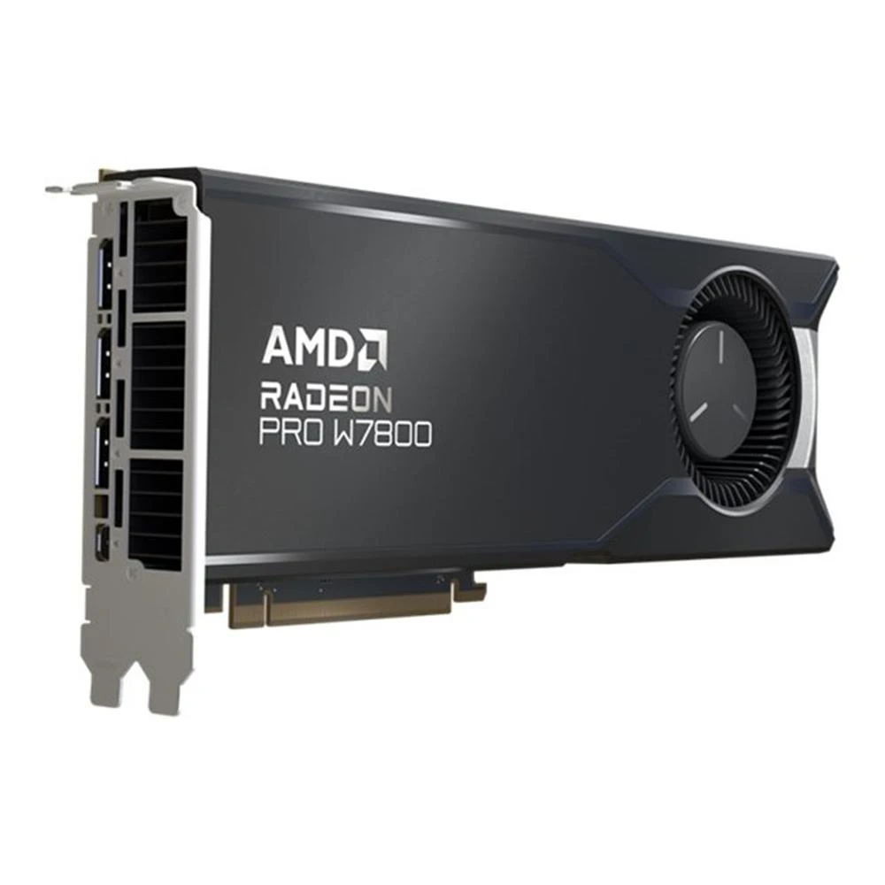 Gezeigt wird eine schwarze AMD Radeon Pro W7800 Grafikkarte. Sie verfügt über einen Lüfter, mehrere Anschlüsse und das AMD-Logo. Der Hintergrund ist weiß.