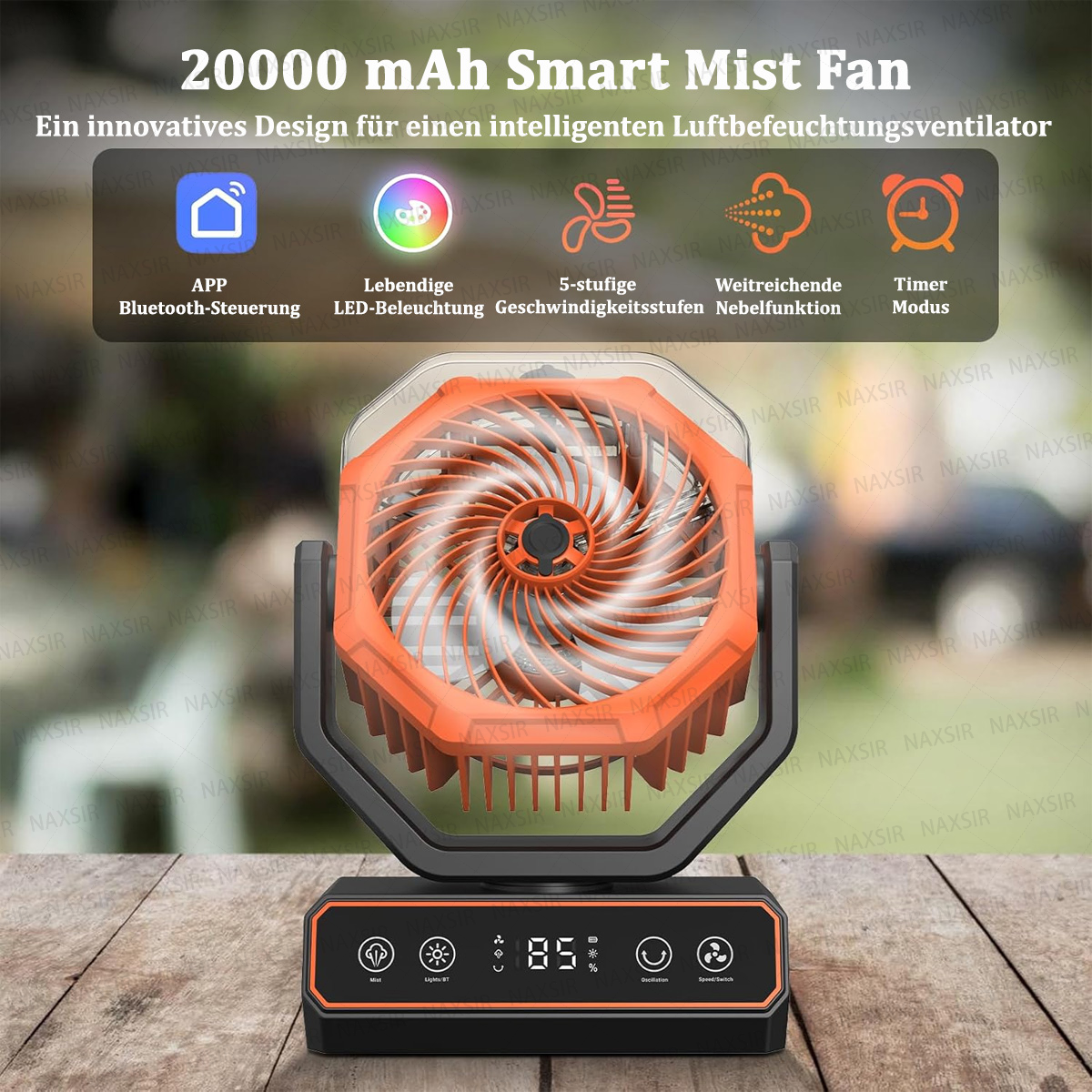 Orangener und schwarzer Smart-Mist-Ventilator. Funktionen: Bluetooth, LED, 5 Geschwindigkeiten, Nebel und Timer. Auf Holz.