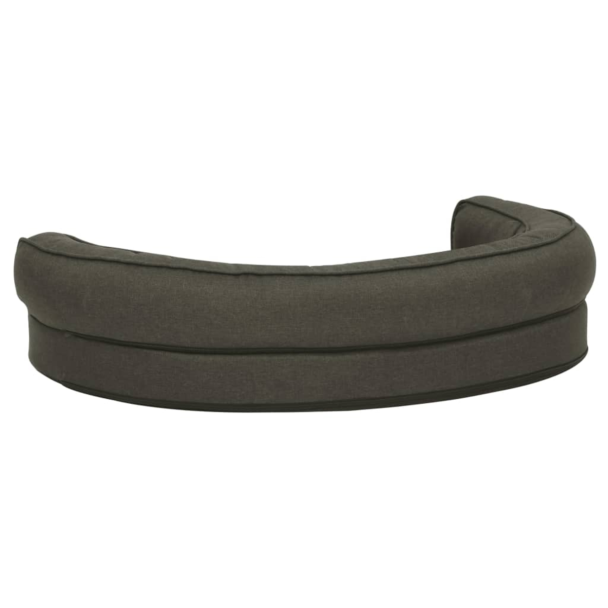 Ein gebogenes Hundebett aus gedämpft grauem Stoff. Das Bett hat eine abgerundete Rückenlehne und eine niedrigere Front. Einfaches Design.