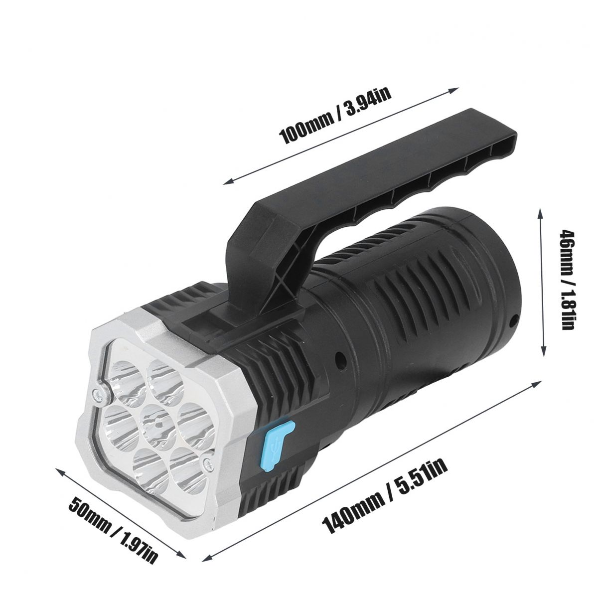 Eine schwarze und silberne Taschenlampe mit Griff. Abmessungen: 140 mm x 50 mm x 46 mm. Sie hat einen blauen Knopf.