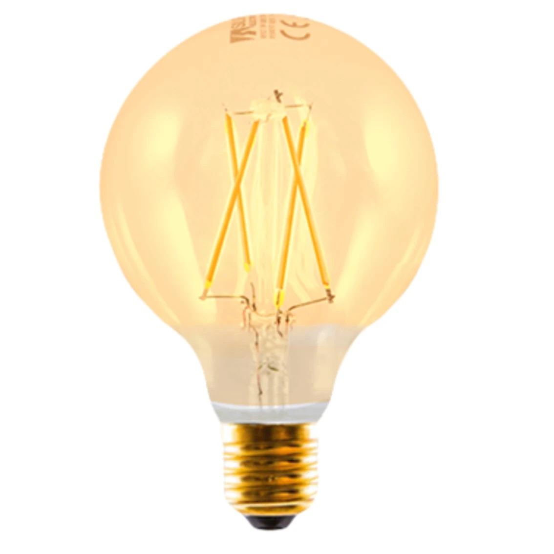 Una lampadina rotonda e brillante con una tinta dorata. Ha filamenti visibili e una base in ottone. Lo sfondo è bianco.