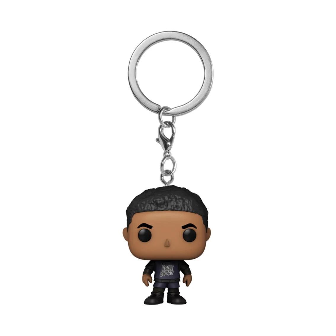 Ein Funko Pop Schlüsselanhänger mit einer Figur mit schwarzen Haaren und dunkler Hautfarbe. Sie trägt ein blaues Outfit. Er ist mit einem silbernen Schlüsselring verbunden.