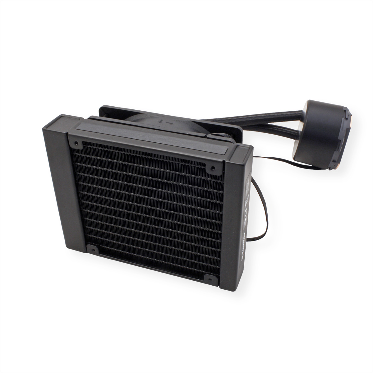 Schwarzer CPU-Flüssigkeitskühler auf weißem Hintergrund. Er hat einen Radiator, Lüfter, Wasserblock und Schläuche.
