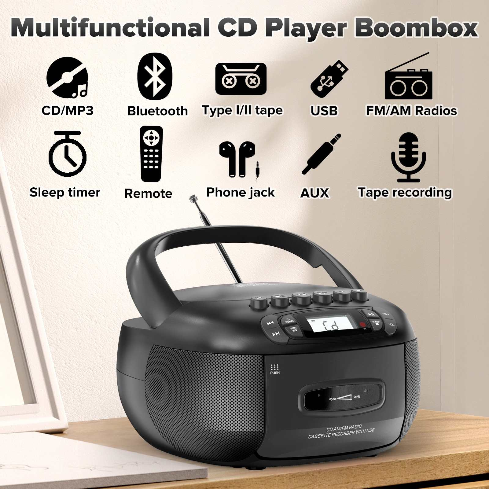 Ein schwarzer Boombox mit CD/MP3, Bluetooth, USB und Radiofunktionen. Er steht auf einer Holzoberfläche mit weißem Rahmen.