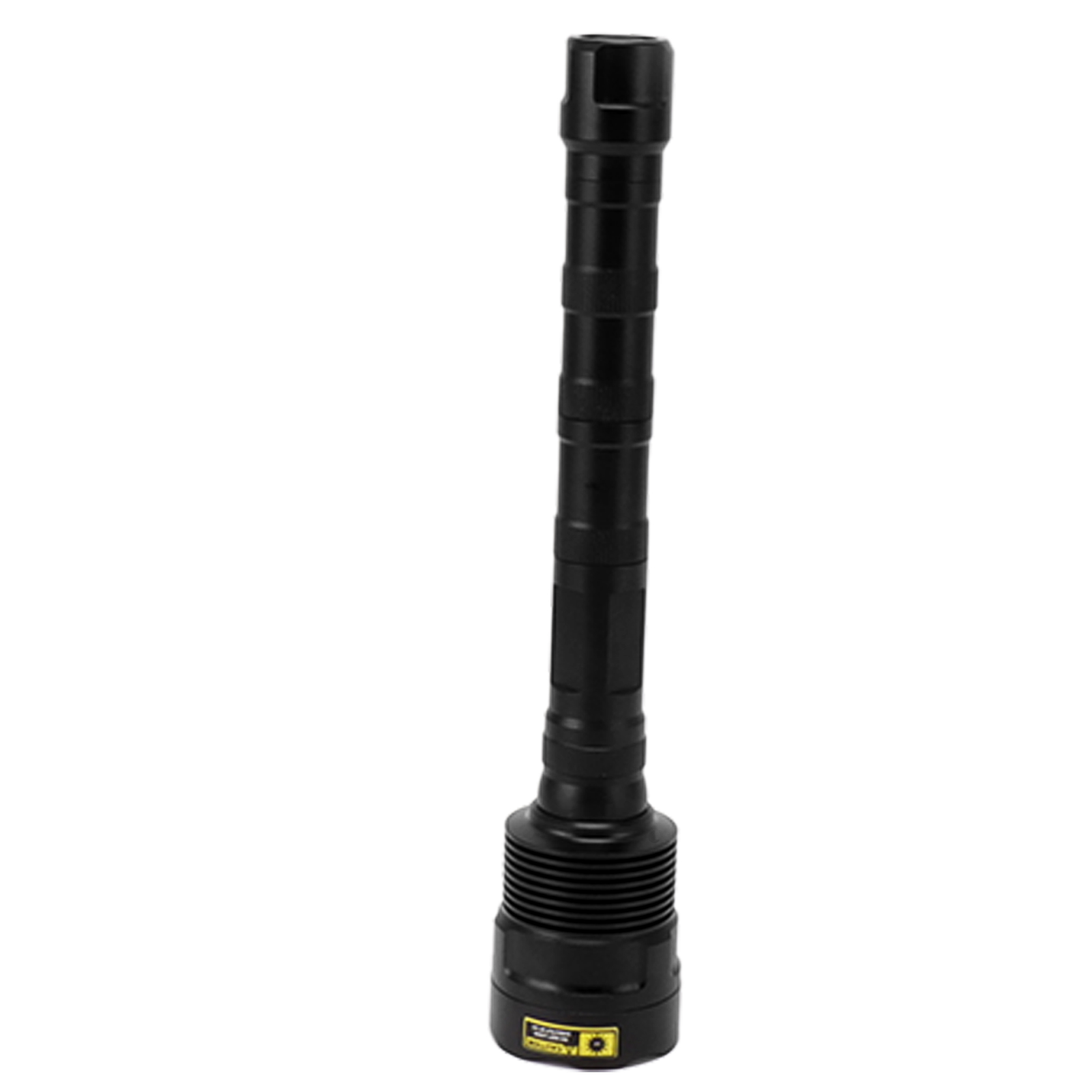 Eine schwarze Taschenlampe steht vertikal vor einem weißen Hintergrund. Sie hat einen strukturierten Griff und ein Licht am Ende.