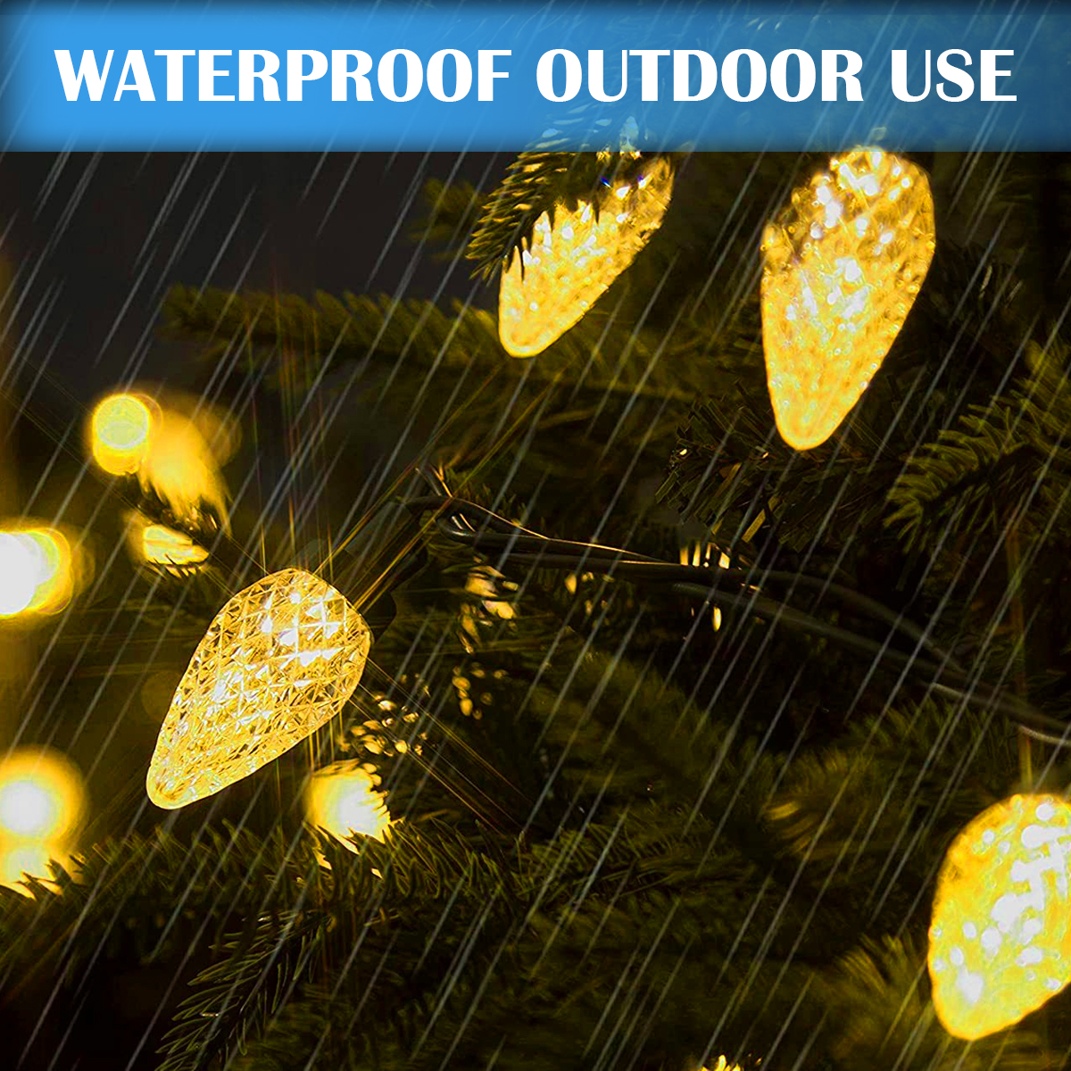 Lichterketten mit gelben Glühbirnen an einem grünen Baum, mit Regen-Effekt. Text: 'Wasserdichte Outdoor-Nutzung'.