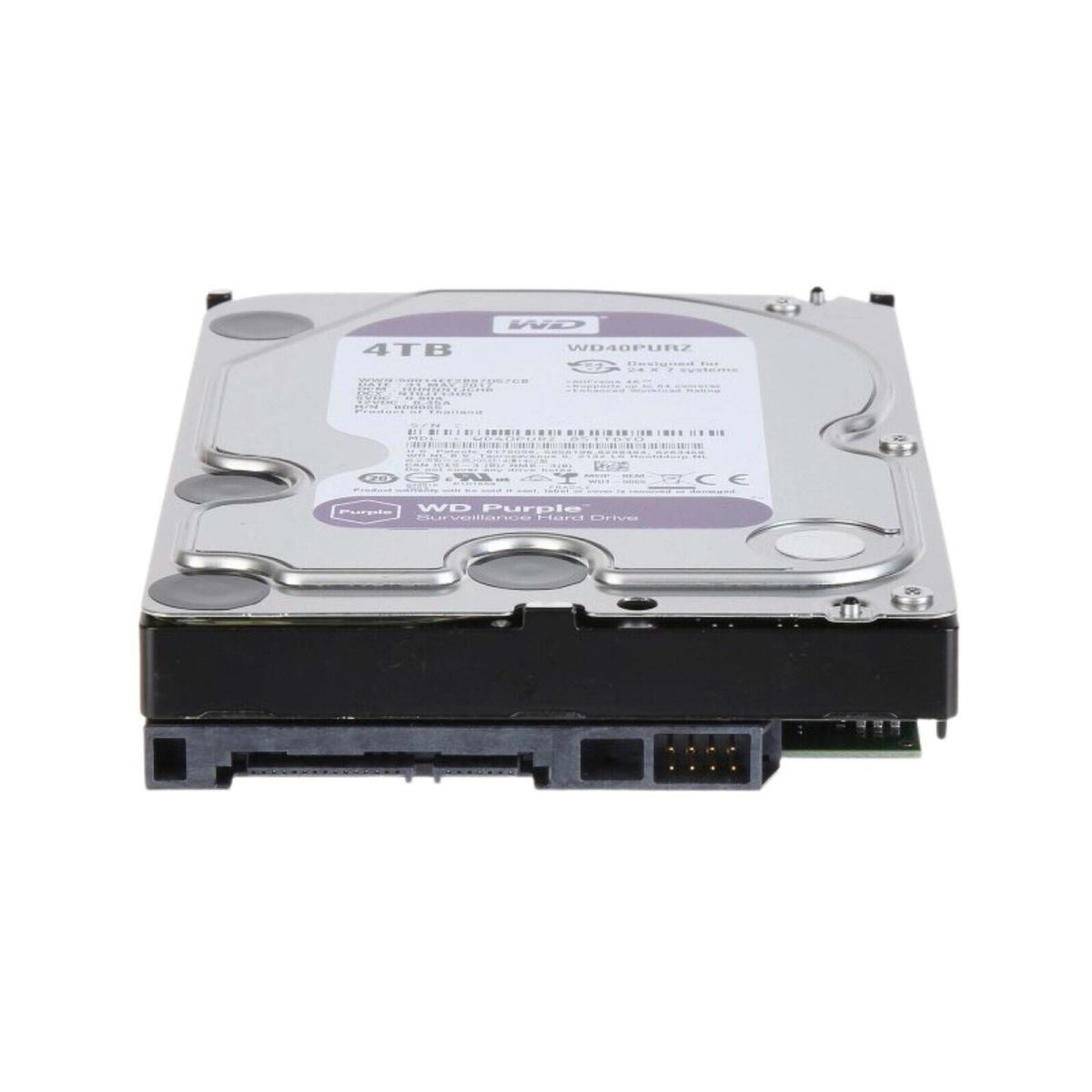 Un disco rigido WD Purple da 4 TB. È argento e nero, con etichette di testo. L'unità è progettata per la sorveglianza.