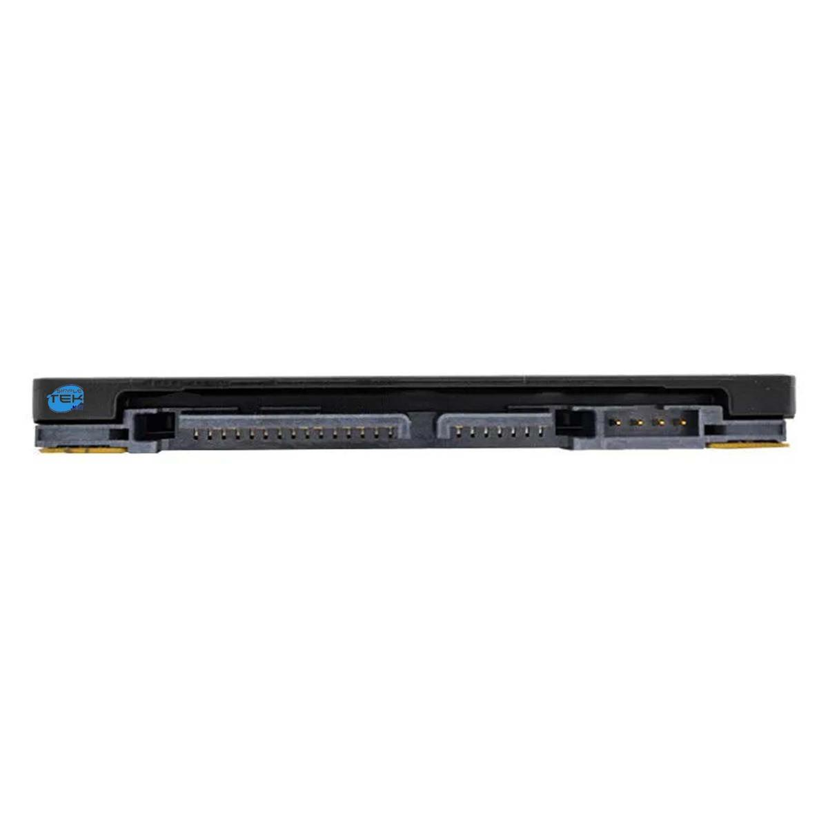 Un'unità SSD SimpleTek nera e grigia. L'unità ha connettori e pin sulla parte anteriore. Un logo blu si trova nell'angolo sinistro.