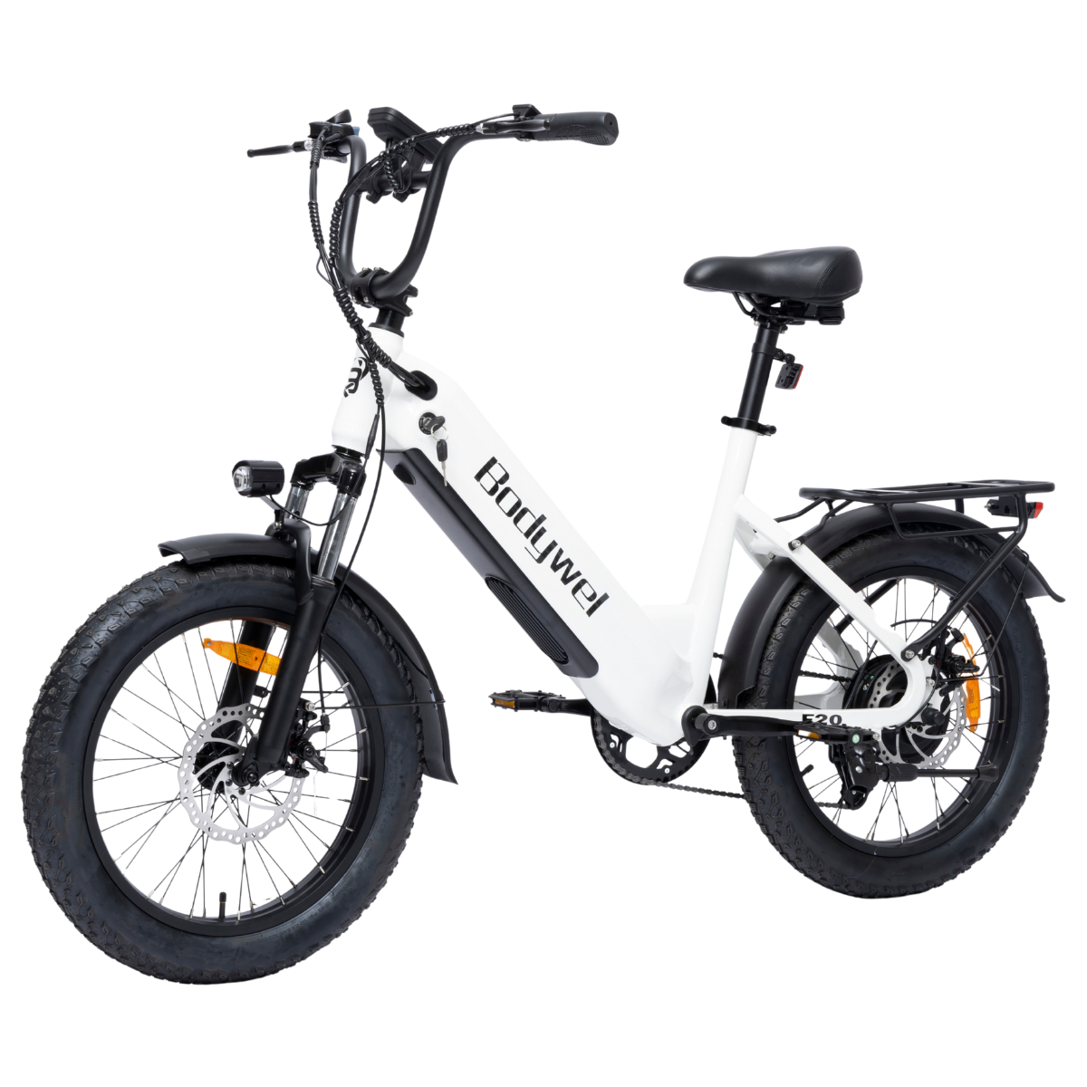 Biały rower elektryczny Bodywel. Ma grube czarne opony, czarne siodełko i bagażnik nad tylnym kołem. Tło jest białe.