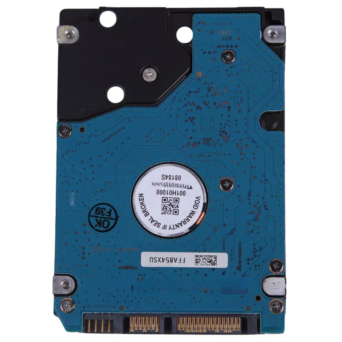 Un disco rigido con un circuito stampato blu. Ha un adesivo bianco al centro e diverse viti. L'unità è su sfondo bianco.