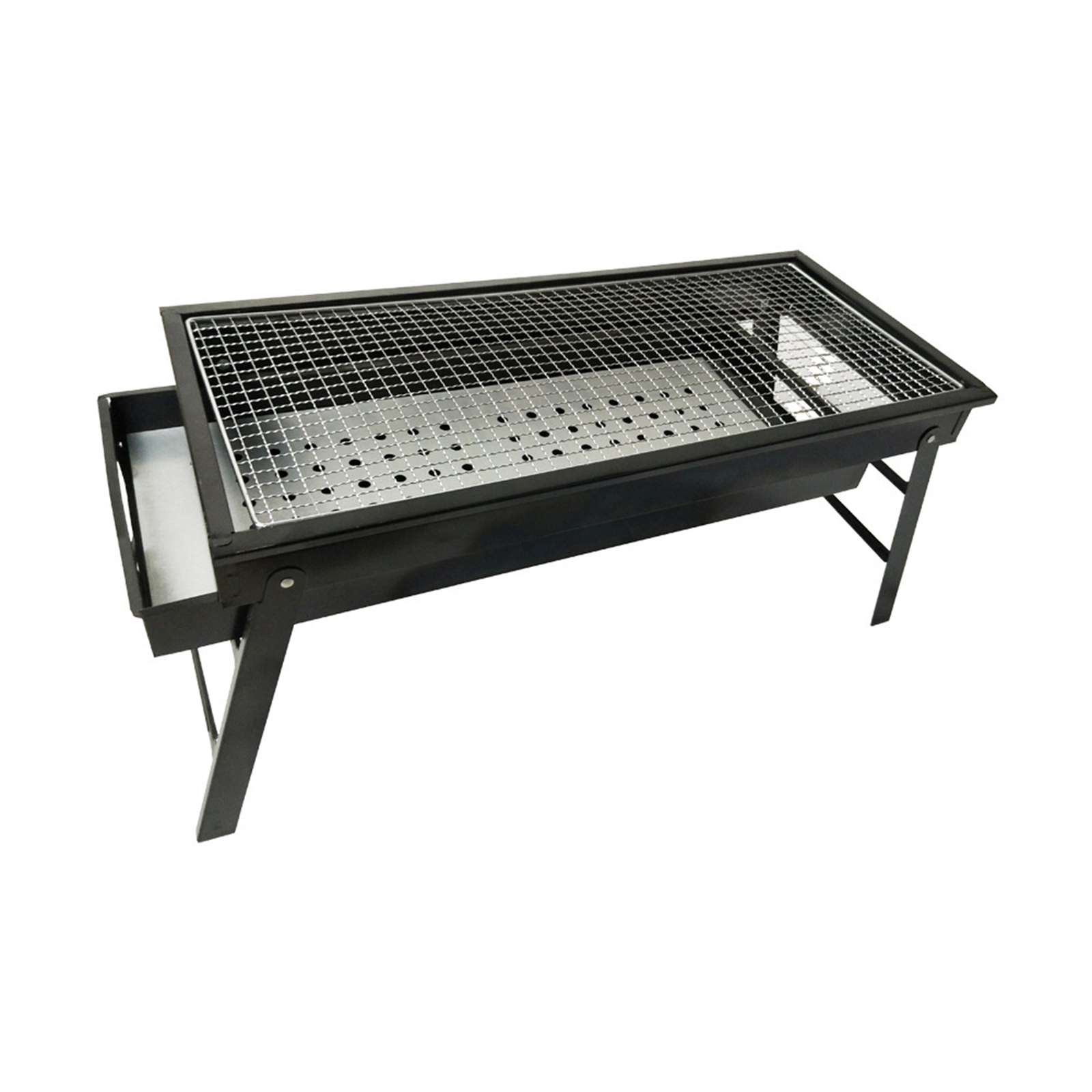Ein schwarzer Metallgrill mit Drahtrost und einer Seitenschale, vor weißem Hintergrund.