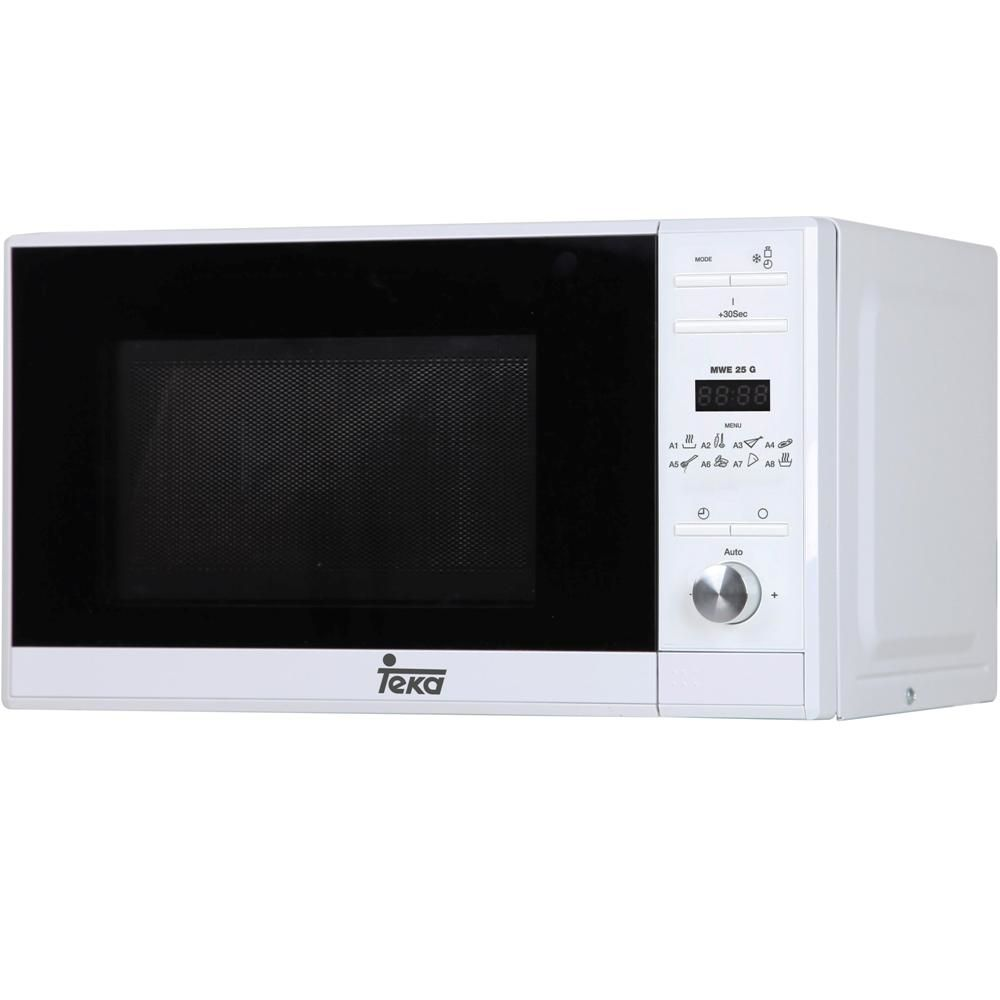 Un forno a microonde Teka bianco. Ha una porta nera e un pannello di controllo con un display digitale che mostra l'ora.