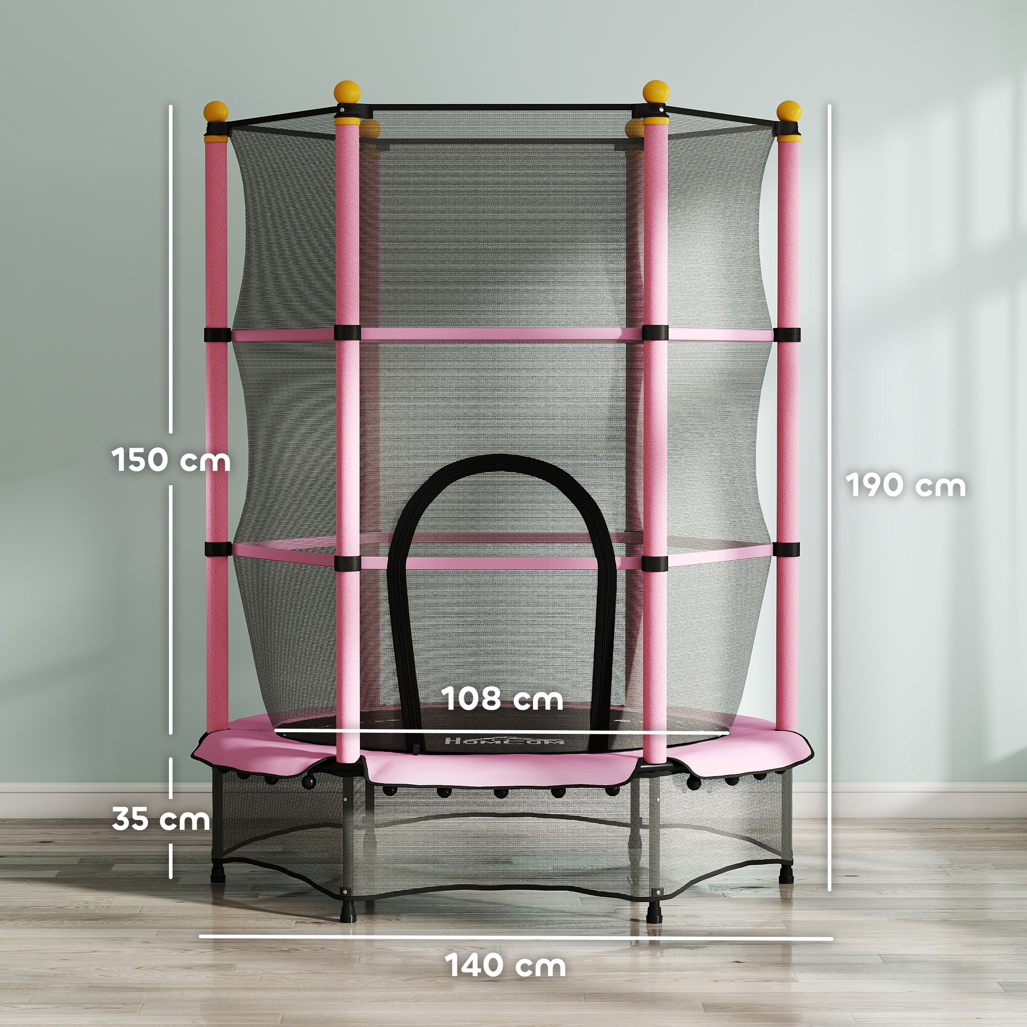 Un trampolino rosa e nero con rete di sicurezza. Le dimensioni sono indicate: 150 cm, 190 cm, 140 cm e 108 cm. Accenti gialli.