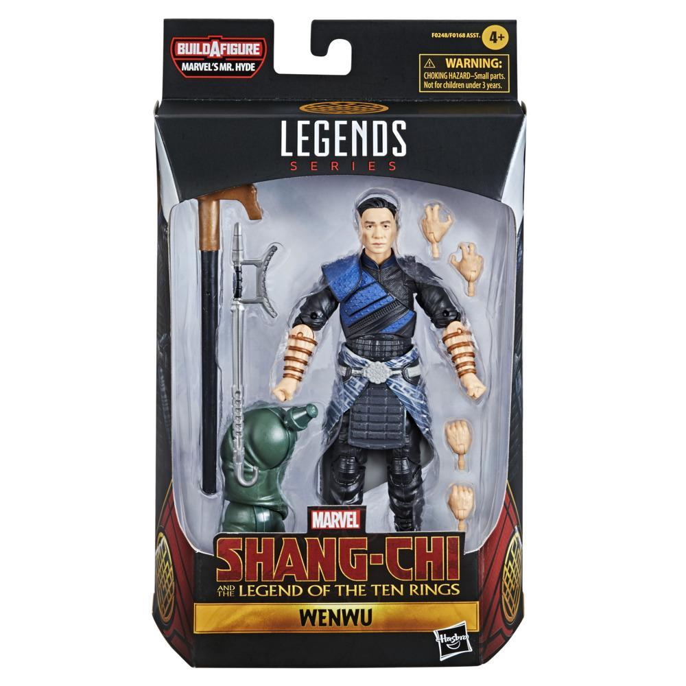Una action figure Marvel Legends di Wenwu da Shang-Chi, in scatola. Gli accessori includono mani e armi extra.