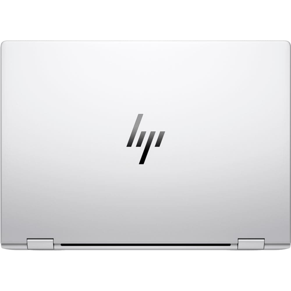Kapakta HP logosu bulunan gümüş bir dizüstü bilgisayar. Dizüstü bilgisayar kapalı ve altta menteşeler var. Arka plan düz.