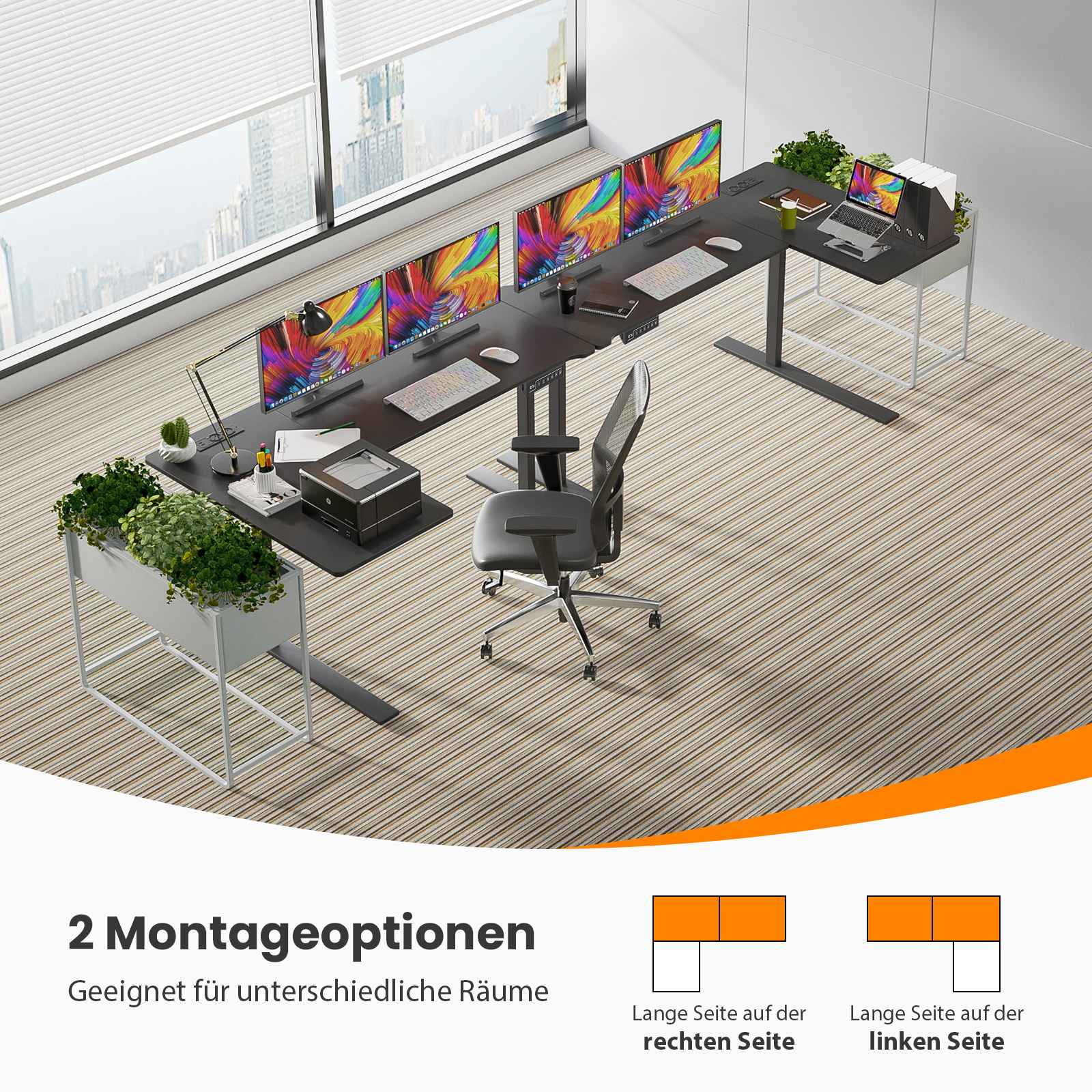 Büroausstattung mit großem Schreibtisch, mehreren Monitoren, Pflanzen, Laptop und Bürostuhl. Fenster im Hintergrund.