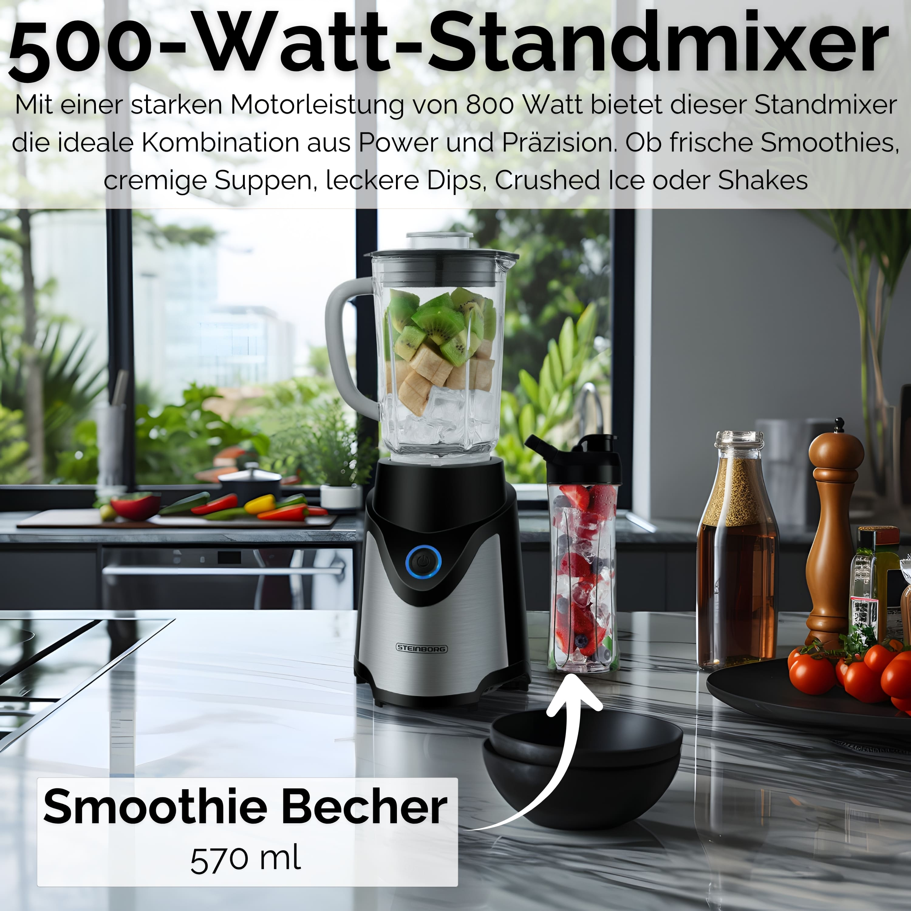 Ein Standmixer mit einem Mixer, gefüllt mit Früchten, Smoothie-Becher und anderen Küchenartikeln auf einer Arbeitsplatte.