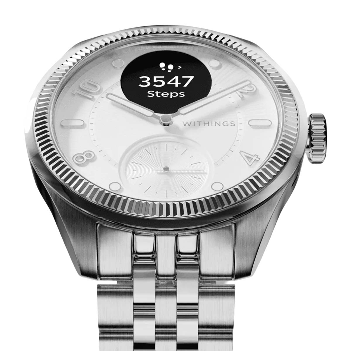 Srebrny zegarek na rękę pokazuje 3547 kroków na czarnym wyświetlaczu. Zegarek ma białą tarczę z marką 'Withings'.