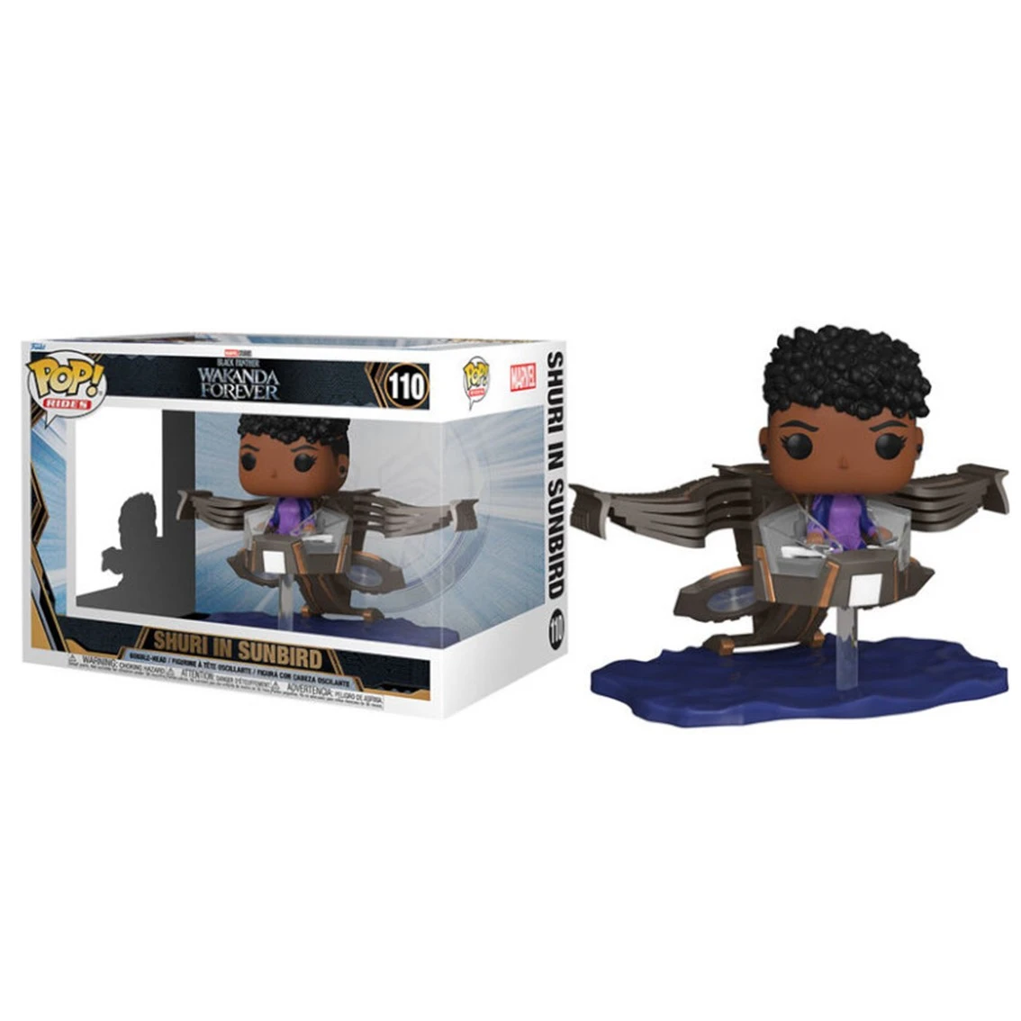 Una figura Funko Pop di Shuri nel suo Sunbird, da Wakanda Forever. La figura è su una base blu. Anche la scatola è presente.