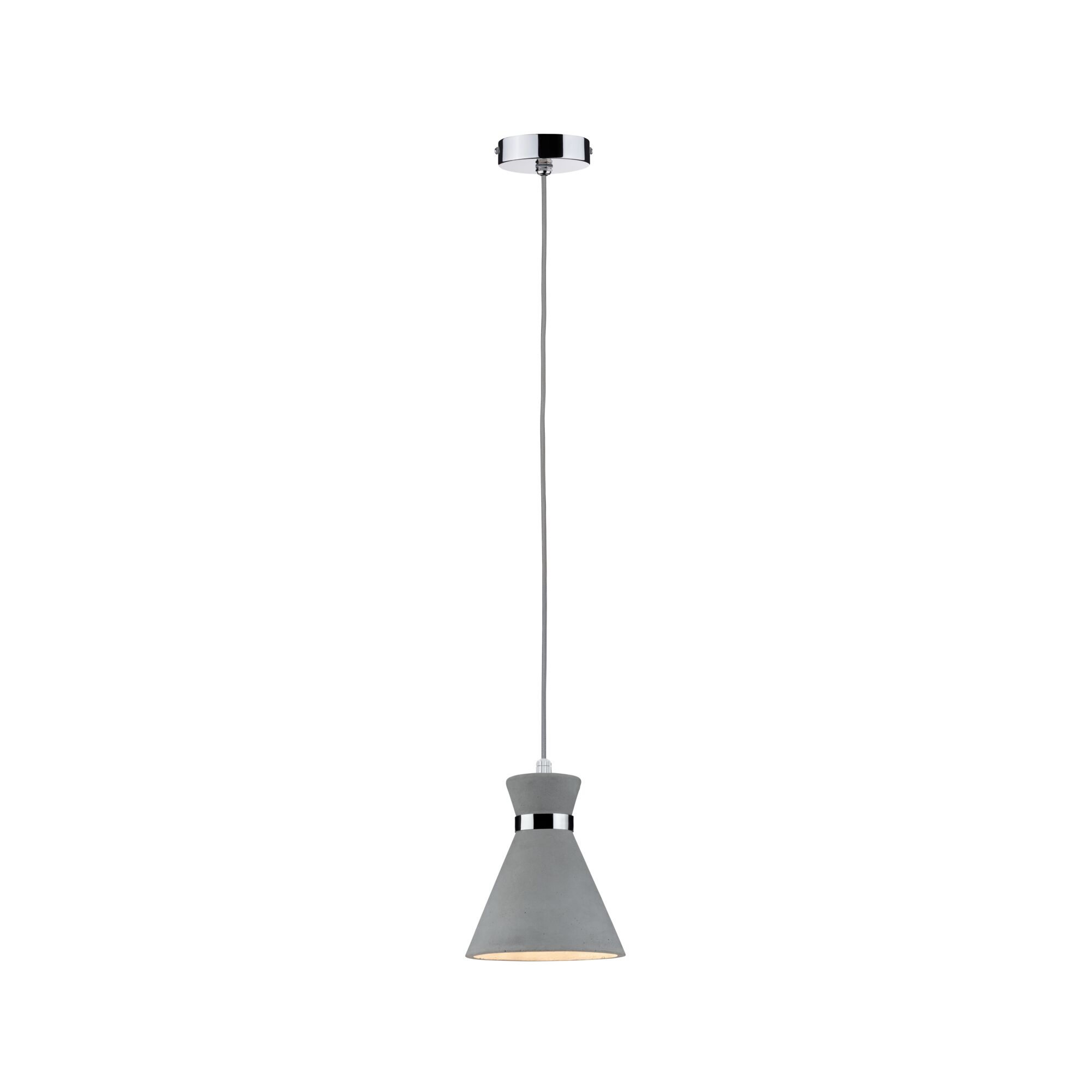 Eine moderne Pendelleuchte mit Betonschirm. Die Lampe hängt an einer Chromvorrichtung mit grauem Kabel.