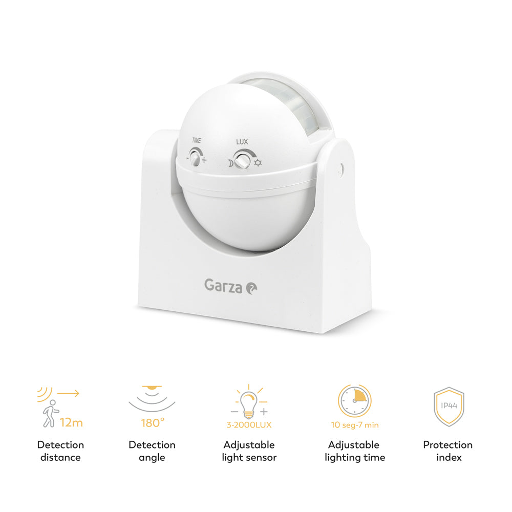 Un sensor de movimiento blanco con una cabeza semiesférica. Tiene controles de tiempo y luz. Iconos muestran distancia de detección, ángulo, sensor de luz y tiempo.