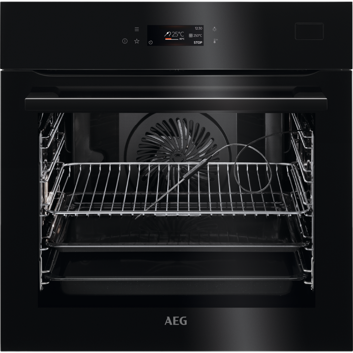 Horno negro con rejillas internas, pantalla digital que muestra 25°C. La marca 'AEG' es visible abajo.