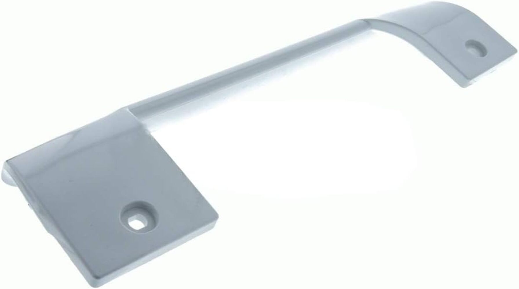 Un asa de plástico gris claro con dos puntos de montaje sobre fondo blanco. El asa es curva y alargada.