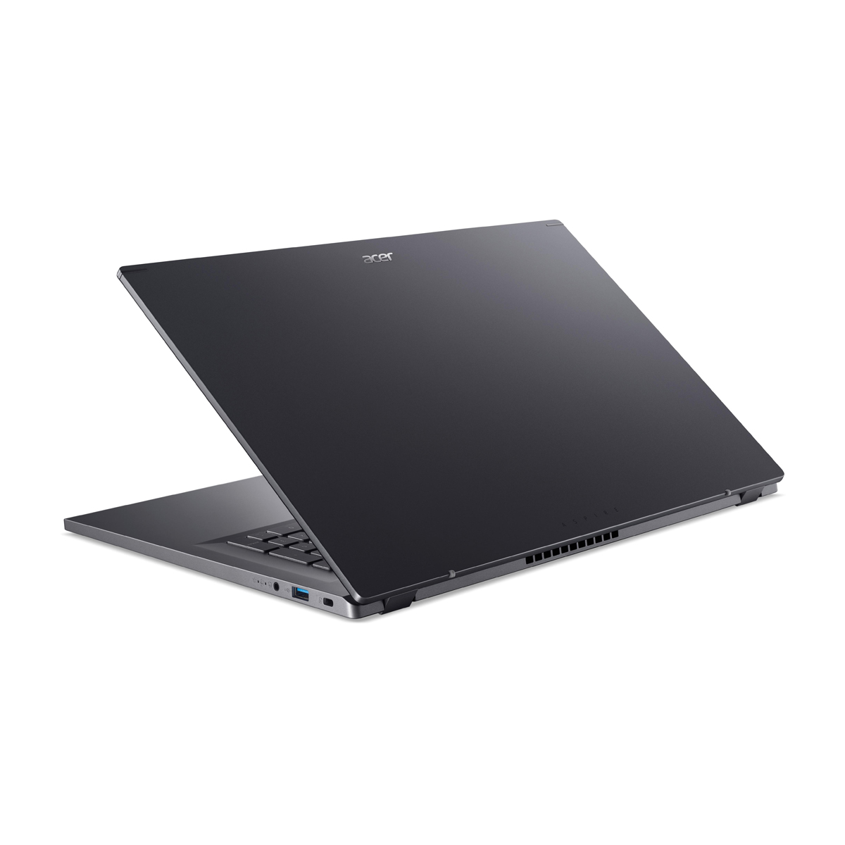 Ein grauer Acer-Laptop mit teilweise geöffnetem Bildschirm. Der Hintergrund ist weiß. Der Laptop ist leicht angewinkelt.