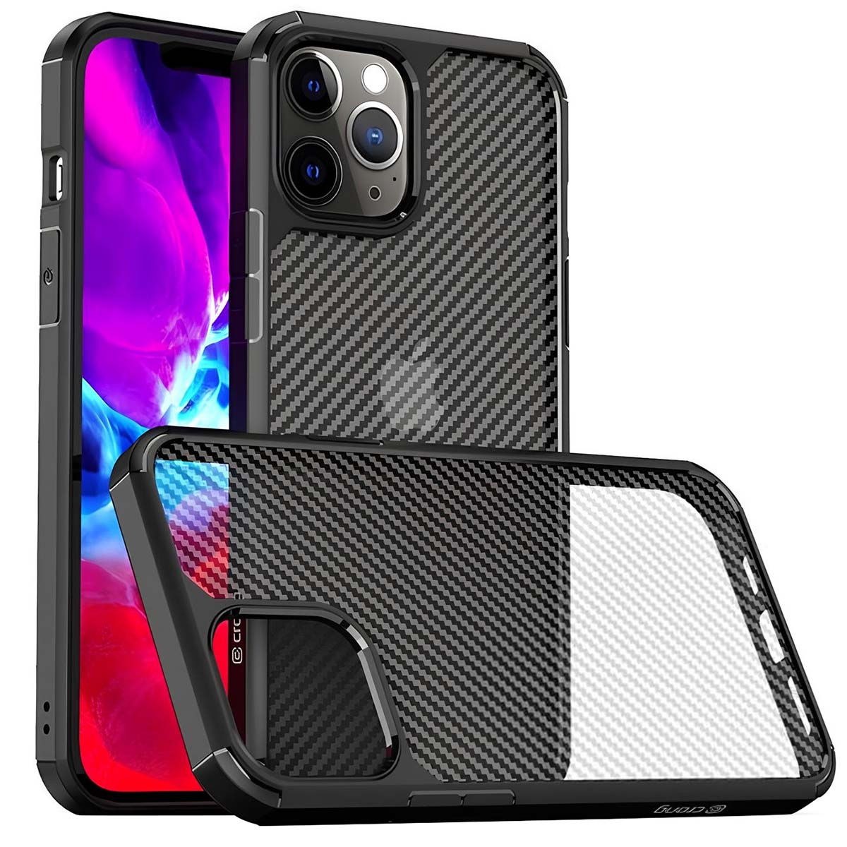 Tre custodie nere per iPhone. Una su un telefono, una a pezzi. Design in fibra di carbonio. Schermo del telefono viola e nero.