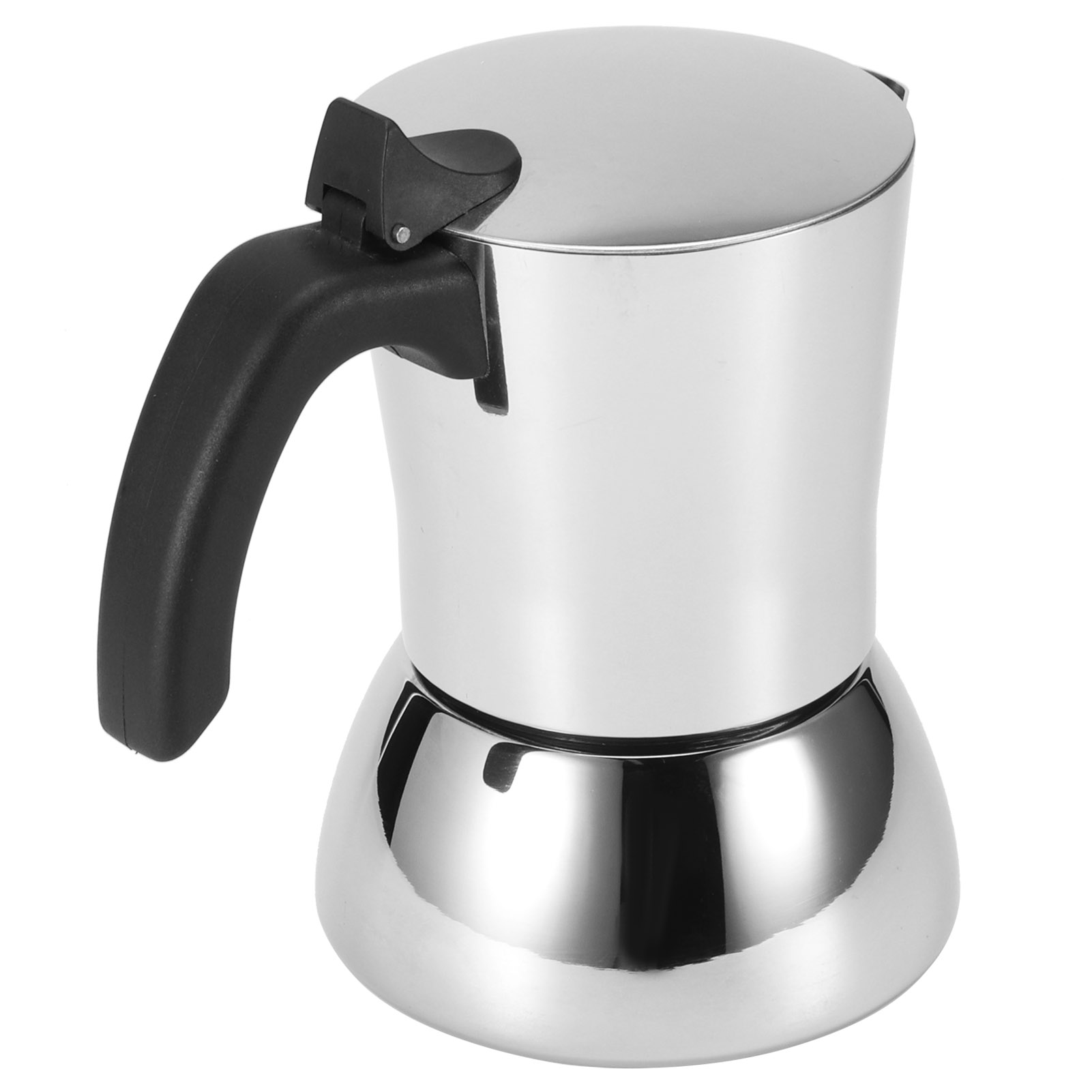 Eine glänzende Espressokanne aus Edelstahl mit schwarzem Griff und Deckel. Sie ist auf weißem Hintergrund isoliert.