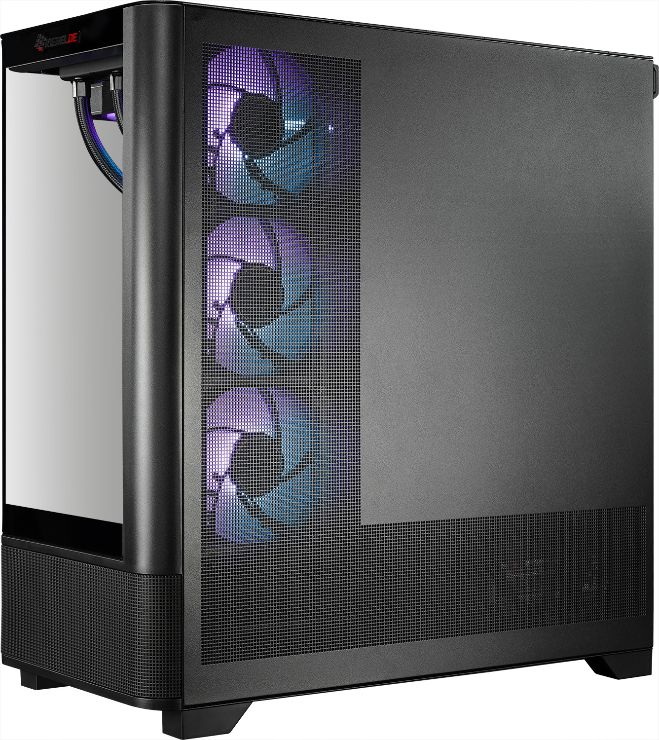 Ein schwarzes Computergehäuse mit drei beleuchteten Lüftern. Die linke Seite hat eine Glasscheibe. Das Gehäuse steht auf weißem Hintergrund.