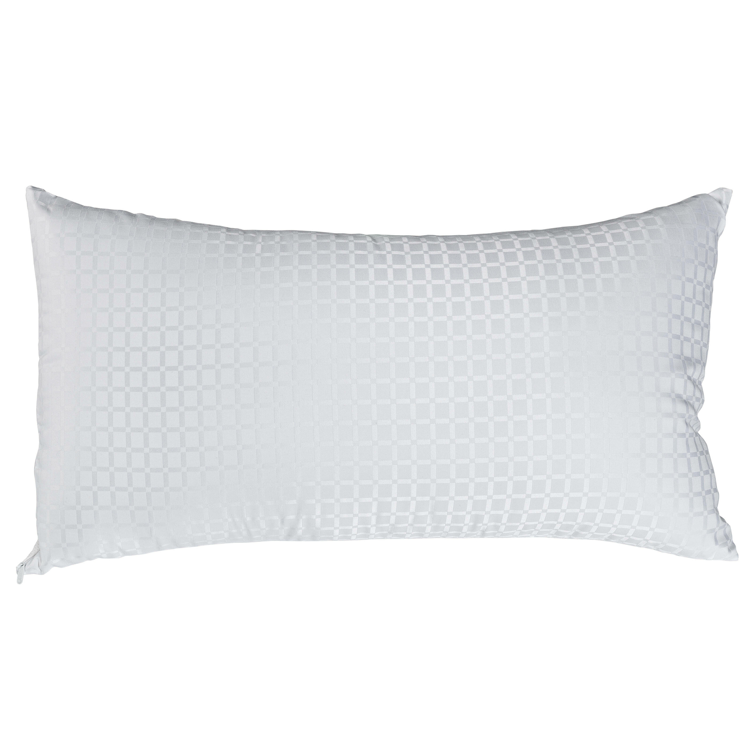 Una almohada rectangular blanca con un patrón cuadrado en la tela, aislada sobre un fondo blanco.