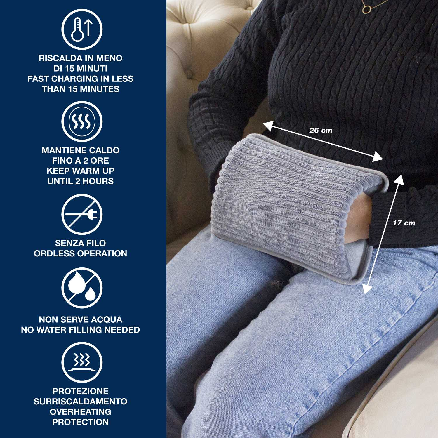 Una persona con un maglione nero e jeans blu tiene in mano un cuscinetto termico grigio. Le caratteristiche sono elencate a sinistra, le dimensioni sono indicate.