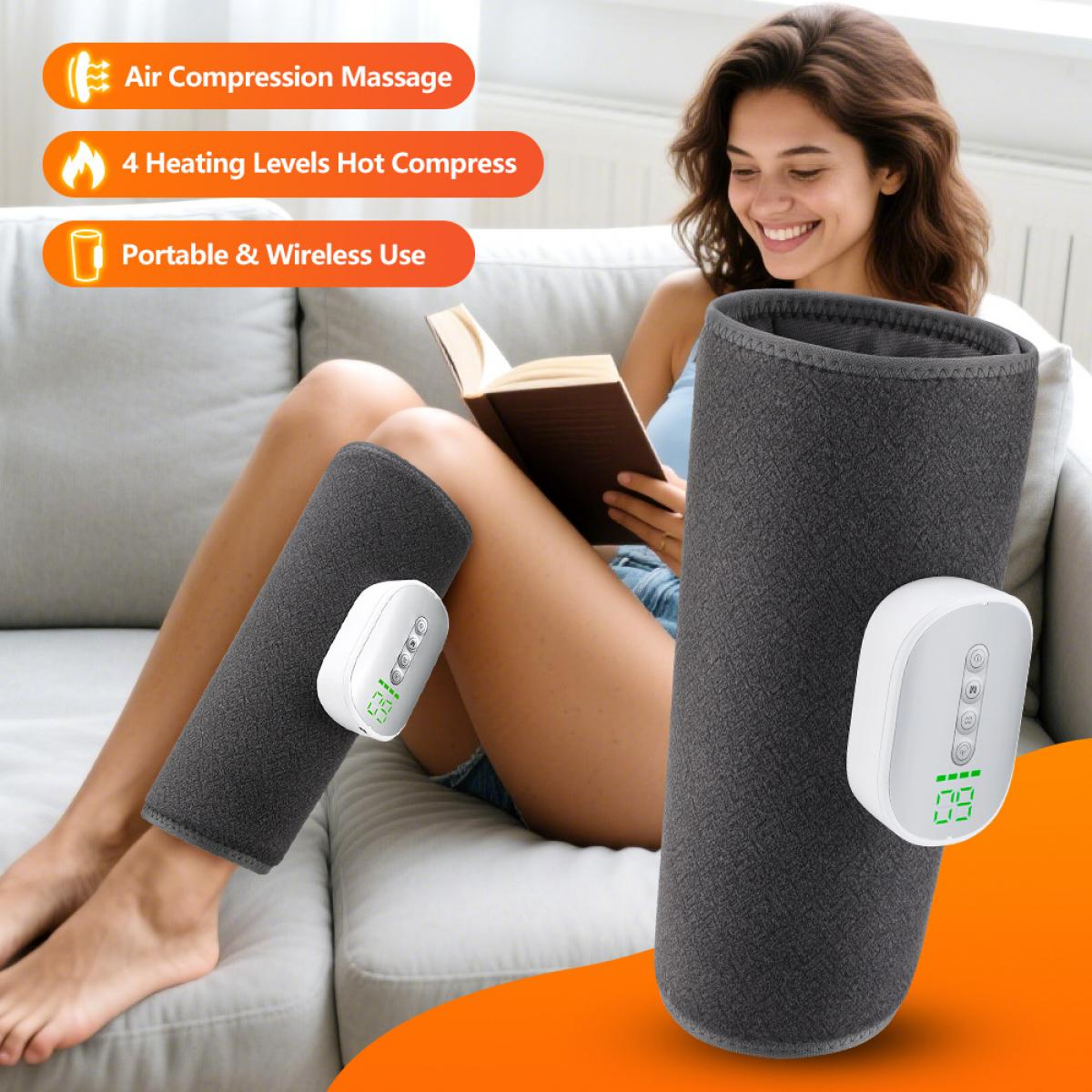 Frau mit Kniemassagegerät. Sie liest ein Buch. Das Massagegerät hat ein Bedienfeld. Graues Stoffmassagegerät mit weißem Controller.