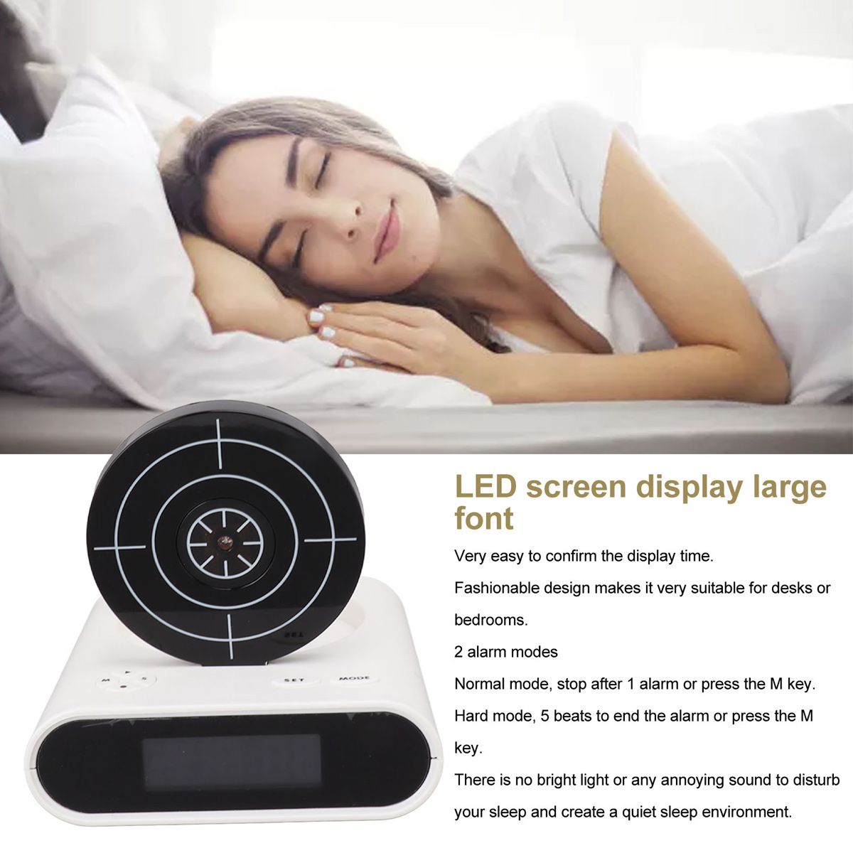Eine Frau schläft im Bett. Ein weißer Wecker mit schwarzem Ziel-Design im Vordergrund, was auf ruhigen Schlaf hindeutet.
